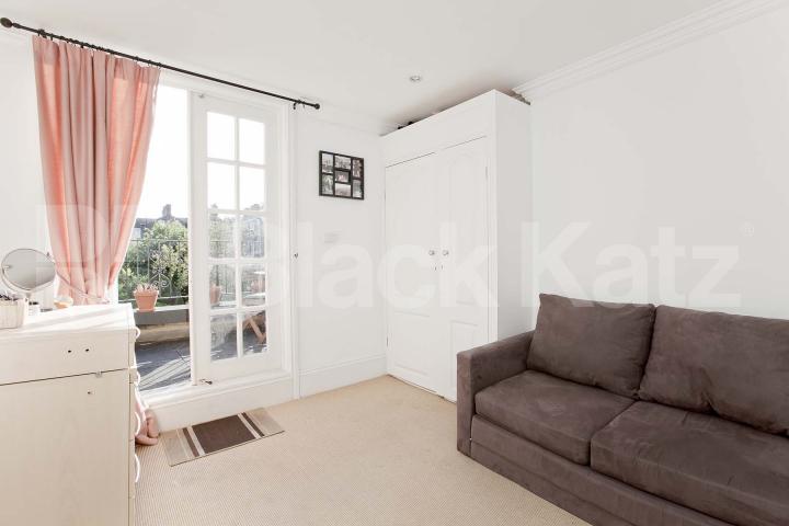 			New Instruction, 2 Bedroom, 1 bath, 1 reception Flat			 Mildmay Park, Newington Green